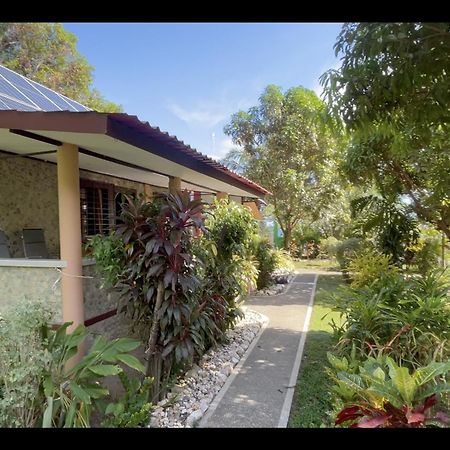 Haus Am Strand Auf Sibuyan Island Nahe Cresta De Gallo - Marevic'S Guesthouse 1 Ohne Klimaanlage Azagra エクステリア 写真