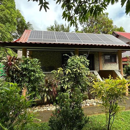 Haus Am Strand Auf Sibuyan Island Nahe Cresta De Gallo - Marevic'S Guesthouse 1 Ohne Klimaanlage Azagra エクステリア 写真