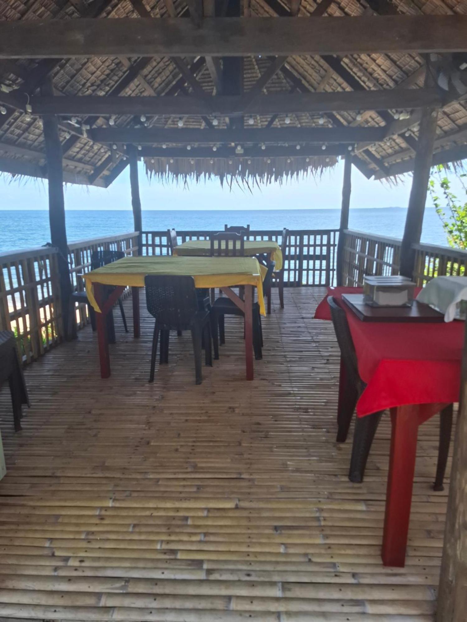 Haus Am Strand Auf Sibuyan Island Nahe Cresta De Gallo - Marevic'S Guesthouse 1 Ohne Klimaanlage Azagra エクステリア 写真